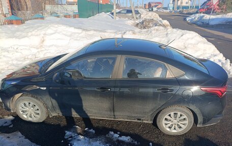 Hyundai Solaris II рестайлинг, 2022 год, 1 720 000 рублей, 3 фотография