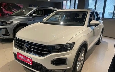 Volkswagen T-Roc I, 2021 год, 1 200 000 рублей, 1 фотография