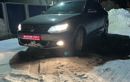 Volkswagen Jetta VI, 2013 год, 1 150 000 рублей, 1 фотография