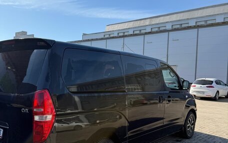 Hyundai Grand Starex Grand Starex I рестайлинг 2, 2010 год, 980 000 рублей, 1 фотография