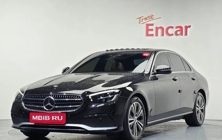 Mercedes-Benz E-Класс, 2021 год, 4 381 000 рублей, 1 фотография