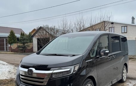 Honda Stepwgn IV, 2018 год, 2 400 000 рублей, 1 фотография