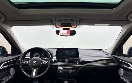 BMW 1 серия, 2021 год, 1 666 000 рублей, 7 фотография