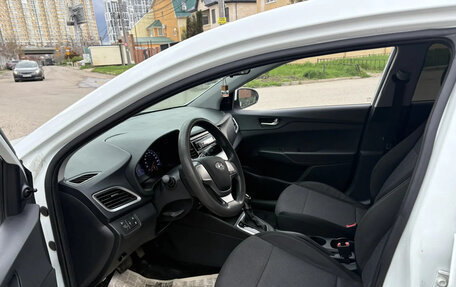 Hyundai Solaris II рестайлинг, 2018 год, 770 000 рублей, 3 фотография