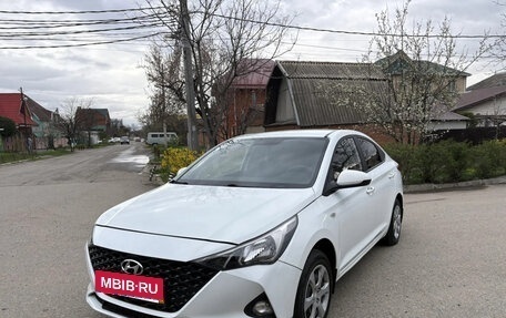 Hyundai Solaris II рестайлинг, 2018 год, 770 000 рублей, 10 фотография