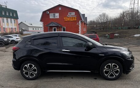 Honda Vezel, 2018 год, 1 770 000 рублей, 3 фотография