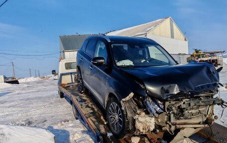 Mitsubishi Outlander III рестайлинг 3, 2017 год, 1 850 000 рублей, 3 фотография