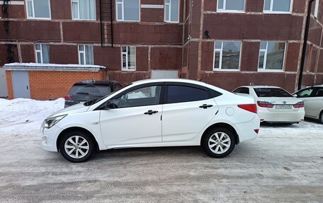 Hyundai Solaris II рестайлинг, 2014 год, 590 000 рублей, 3 фотография