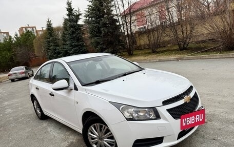 Chevrolet Cruze II, 2012 год, 699 000 рублей, 3 фотография