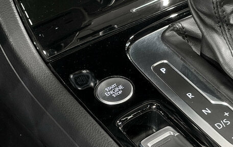 Volkswagen Touareg III, 2017 год, 3 999 000 рублей, 14 фотография