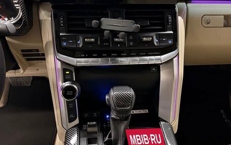 Toyota Land Cruiser, 2025 год, 14 020 000 рублей, 17 фотография