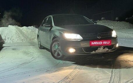 Volkswagen Jetta VI, 2013 год, 1 150 000 рублей, 3 фотография
