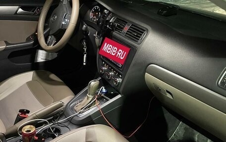 Volkswagen Jetta VI, 2013 год, 1 150 000 рублей, 10 фотография