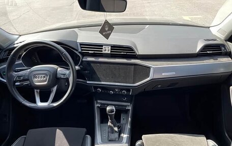 Audi Q3, 2022 год, 2 000 000 рублей, 8 фотография