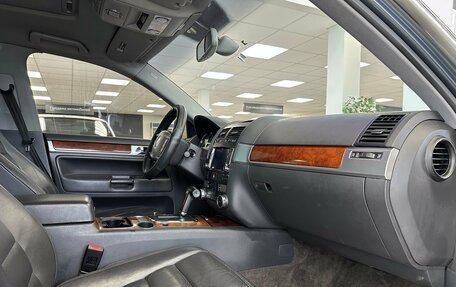 Volkswagen Touareg III, 2005 год, 590 000 рублей, 9 фотография