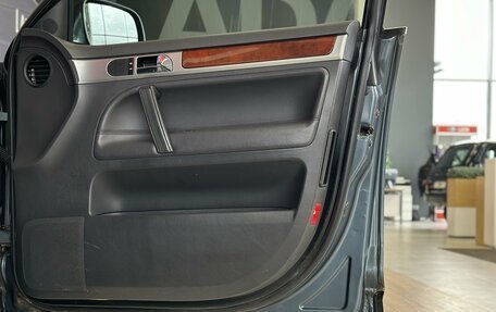 Volkswagen Touareg III, 2005 год, 590 000 рублей, 15 фотография