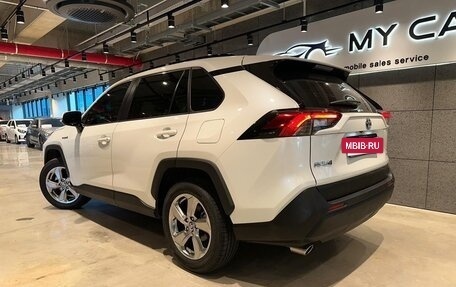 Toyota RAV4, 2020 год, 3 330 000 рублей, 4 фотография