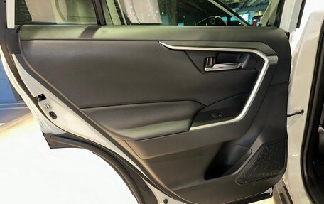 Toyota RAV4, 2020 год, 3 330 000 рублей, 22 фотография