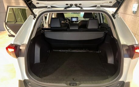 Toyota RAV4, 2020 год, 3 330 000 рублей, 18 фотография