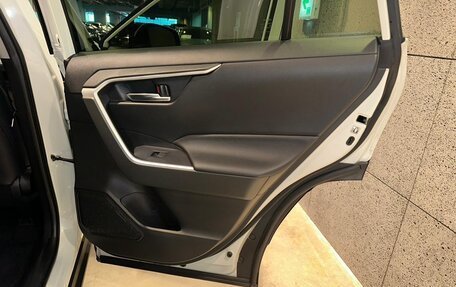 Toyota RAV4, 2020 год, 3 330 000 рублей, 24 фотография