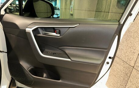 Toyota RAV4, 2020 год, 3 330 000 рублей, 23 фотография