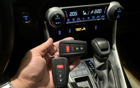 Toyota RAV4, 2020 год, 3 330 000 рублей, 31 фотография