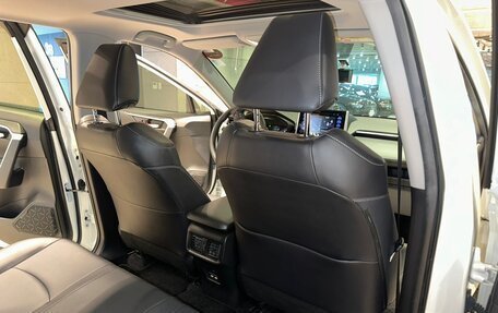 Toyota RAV4, 2020 год, 3 330 000 рублей, 27 фотография