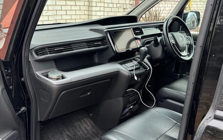 Honda Stepwgn IV, 2018 год, 2 400 000 рублей, 6 фотография