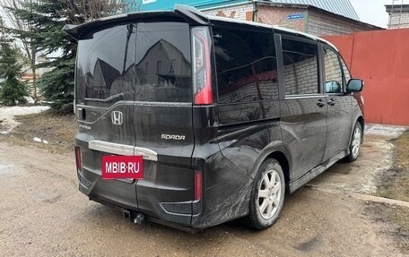 Honda Stepwgn IV, 2018 год, 2 400 000 рублей, 3 фотография