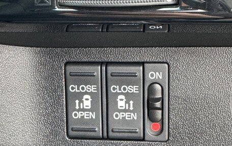 Honda Stepwgn IV, 2018 год, 2 400 000 рублей, 15 фотография