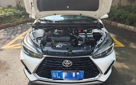 Toyota Yaris XP150 рестайлинг, 2022 год, 1 180 000 рублей, 9 фотография