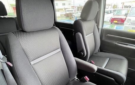 Honda Stepwgn IV, 2019 год, 1 685 000 рублей, 11 фотография