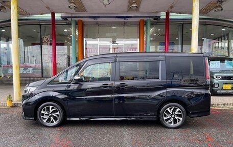 Honda Stepwgn IV, 2019 год, 1 685 000 рублей, 4 фотография