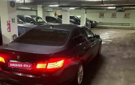 BMW 5 серия, 2010 год, 1 800 000 рублей, 3 фотография