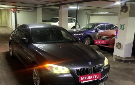 BMW 5 серия, 2010 год, 1 800 000 рублей, 2 фотография