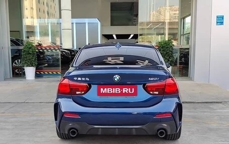 BMW 1 серия, 2022 год, 1 560 000 рублей, 4 фотография