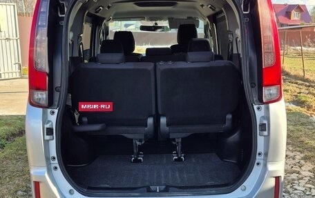 Toyota Noah III, 2014 год, 1 596 000 рублей, 15 фотография