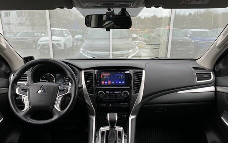 Mitsubishi Pajero Sport III рестайлинг, 2019 год, 3 449 000 рублей, 11 фотография