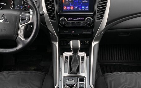 Mitsubishi Pajero Sport III рестайлинг, 2019 год, 3 449 000 рублей, 13 фотография