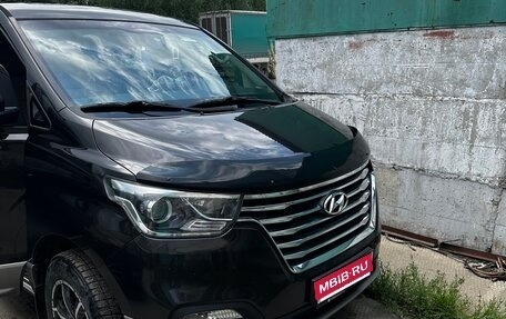 Hyundai Grand Starex Grand Starex I рестайлинг 2, 2019 год, 3 150 000 рублей, 1 фотография