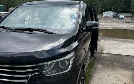 Hyundai Grand Starex Grand Starex I рестайлинг 2, 2019 год, 3 150 000 рублей, 2 фотография