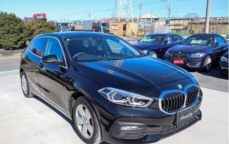 BMW 1 серия, 2022 год, 1 230 000 рублей, 1 фотография