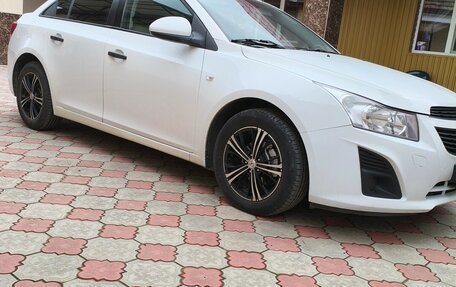 Chevrolet Cruze II, 2012 год, 700 000 рублей, 3 фотография