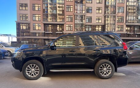 Toyota Land Cruiser Prado 150 рестайлинг 2, 2018 год, 5 150 000 рублей, 3 фотография