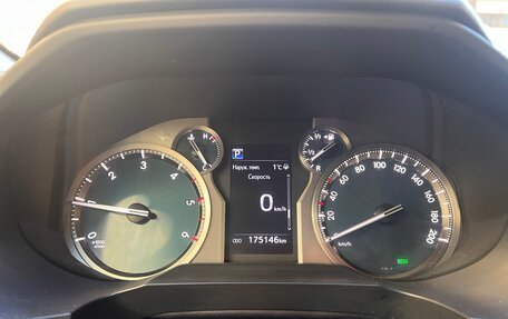 Toyota Land Cruiser Prado 150 рестайлинг 2, 2018 год, 5 150 000 рублей, 11 фотография