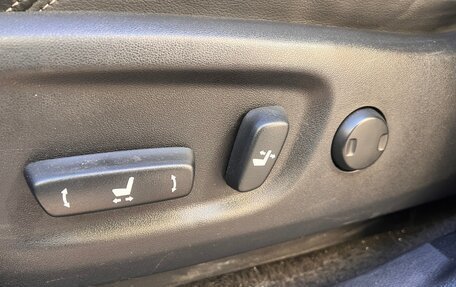 Toyota Land Cruiser Prado 150 рестайлинг 2, 2018 год, 5 150 000 рублей, 15 фотография