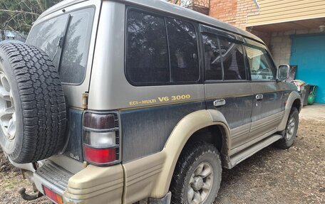 Mitsubishi Pajero III рестайлинг, 1997 год, 650 000 рублей, 3 фотография