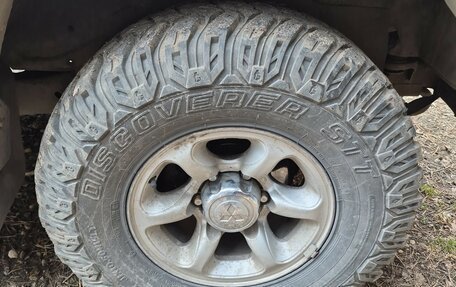 Mitsubishi Pajero III рестайлинг, 1997 год, 650 000 рублей, 28 фотография