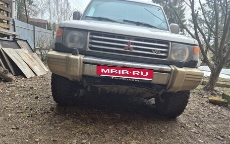 Mitsubishi Pajero III рестайлинг, 1997 год, 650 000 рублей, 29 фотография