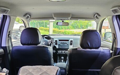 Mitsubishi Outlander III рестайлинг 3, 2011 год, 1 039 000 рублей, 5 фотография